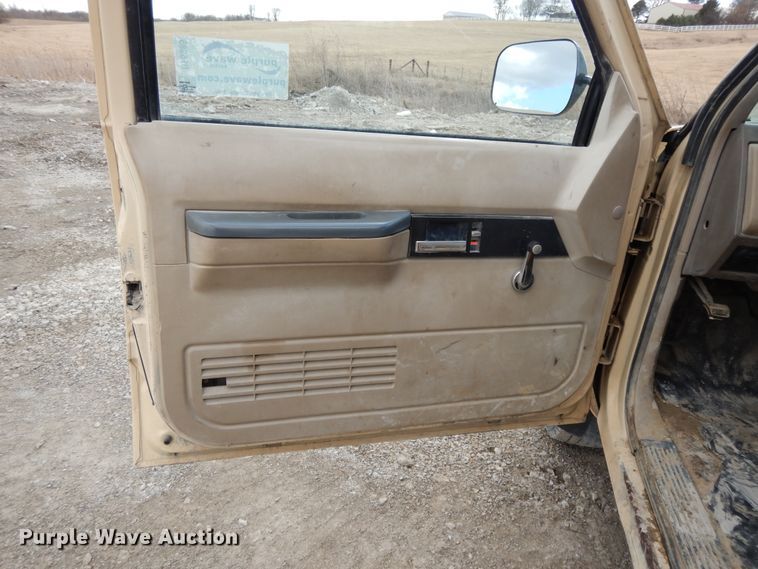 image for item DF5885 1990 Chevrolet C2500 flatbed pickup truck