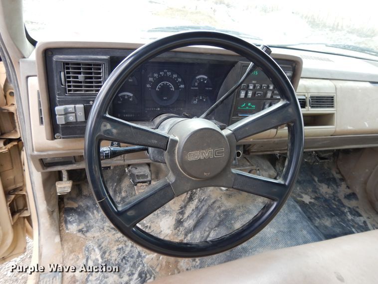 image for item DF5885 1990 Chevrolet C2500 flatbed pickup truck