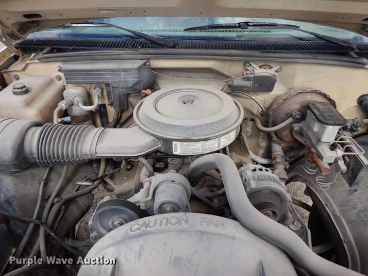 image for item DF5885 1990 Chevrolet C2500 flatbed pickup truck