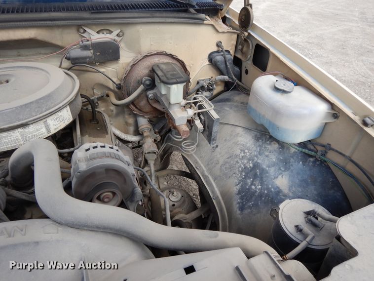 image for item DF5885 1990 Chevrolet C2500 flatbed pickup truck