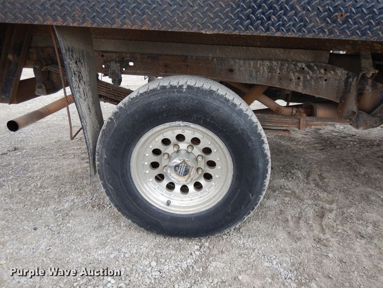 image for item DF5885 1990 Chevrolet C2500 flatbed pickup truck