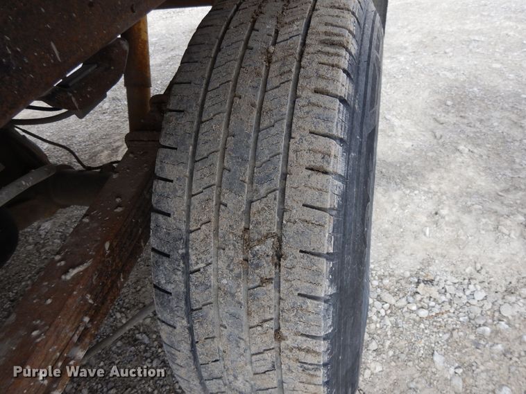 image for item DF5885 1990 Chevrolet C2500 flatbed pickup truck