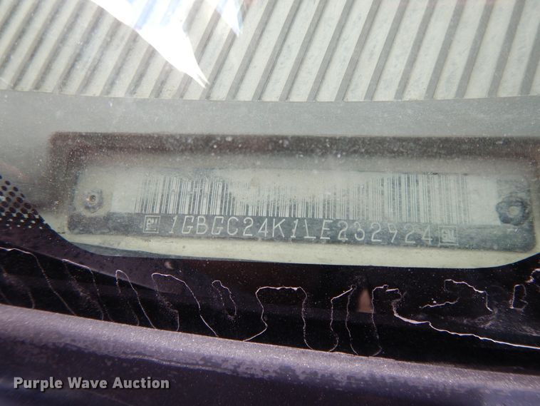 image for item DF5885 1990 Chevrolet C2500 flatbed pickup truck