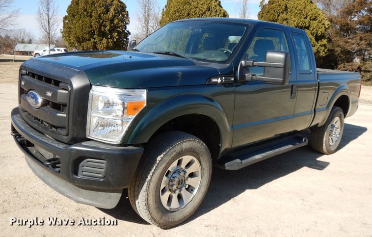 image for item DF5888 2011 Ford F250 Super Duty SuperCab pickup truck