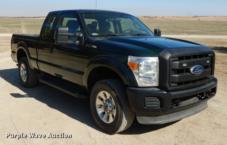 image for item DF5888 2011 Ford F250 Super Duty SuperCab pickup truck