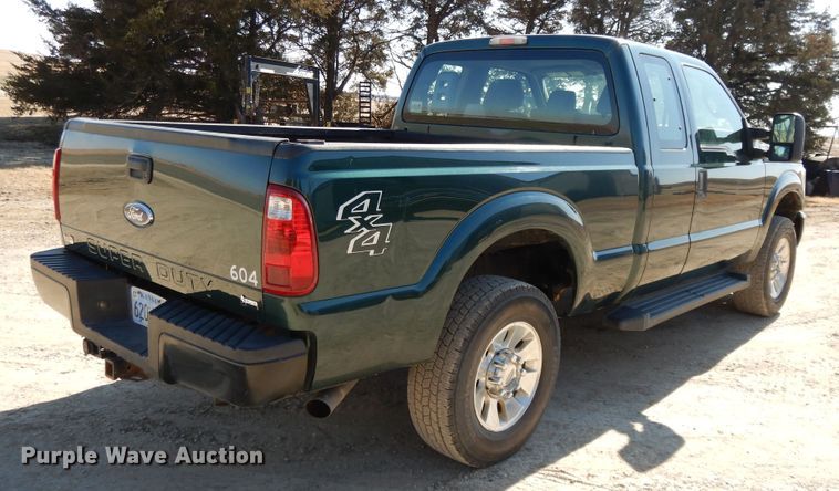 image for item DF5888 2011 Ford F250 Super Duty SuperCab pickup truck