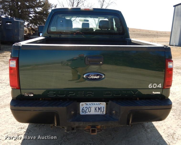 image for item DF5888 2011 Ford F250 Super Duty SuperCab pickup truck