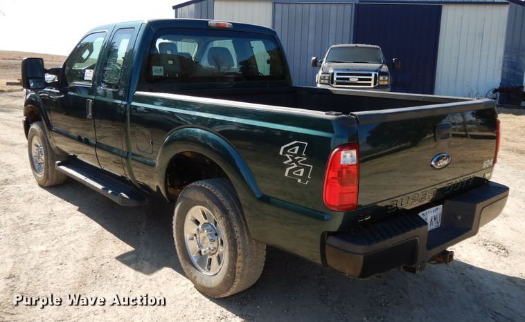 image for item DF5888 2011 Ford F250 Super Duty SuperCab pickup truck