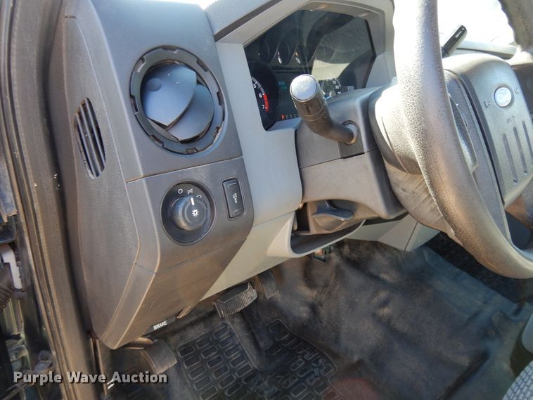 image for item DF5888 2011 Ford F250 Super Duty SuperCab pickup truck