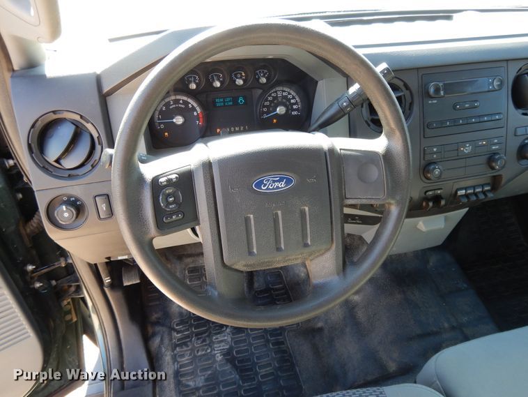 image for item DF5888 2011 Ford F250 Super Duty SuperCab pickup truck