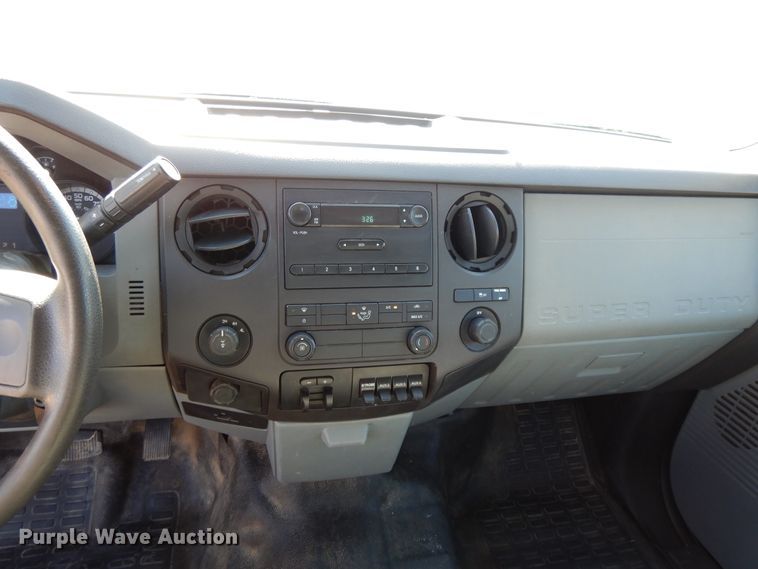 image for item DF5888 2011 Ford F250 Super Duty SuperCab pickup truck