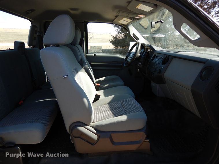 image for item DF5888 2011 Ford F250 Super Duty SuperCab pickup truck