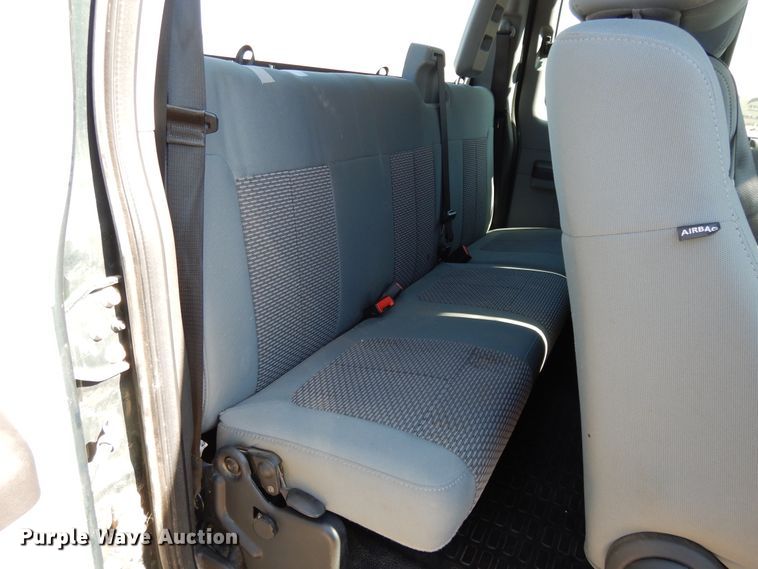 image for item DF5888 2011 Ford F250 Super Duty SuperCab pickup truck