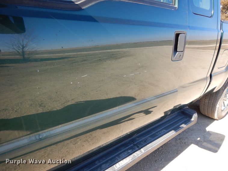 image for item DF5888 2011 Ford F250 Super Duty SuperCab pickup truck