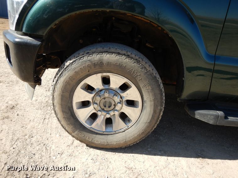 image for item DF5888 2011 Ford F250 Super Duty SuperCab pickup truck