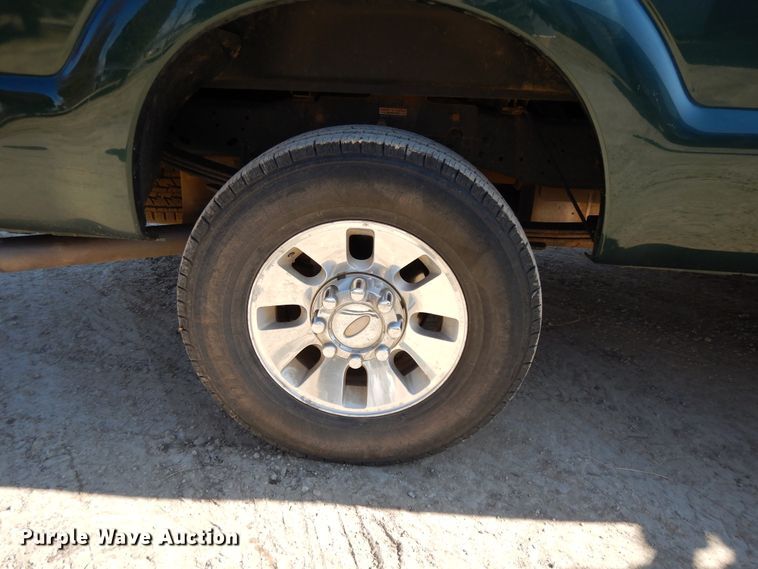 image for item DF5888 2011 Ford F250 Super Duty SuperCab pickup truck