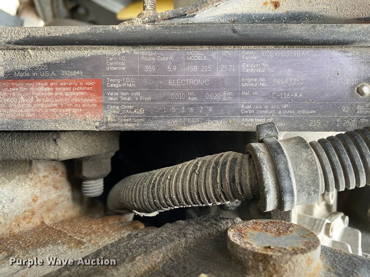 image for item DF6650 1999 Ford F800 flatbed truck