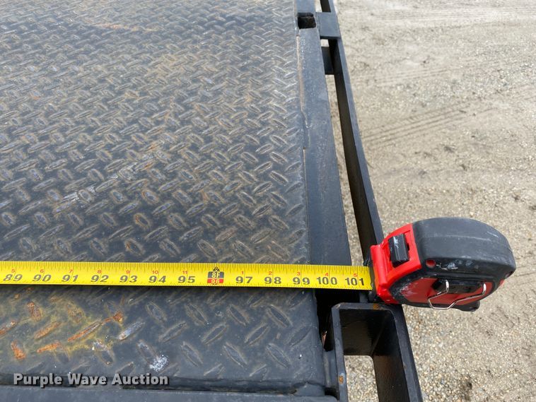 image for item DF6650 1999 Ford F800 flatbed truck