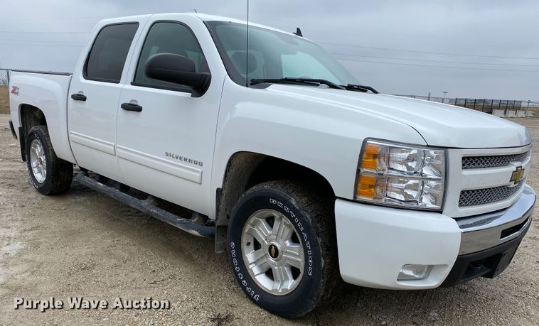 image for item DF6651 2011 Chevrolet Silverado 1500 Crew Cab pickup truck