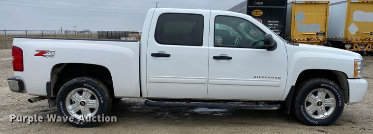 image for item DF6651 2011 Chevrolet Silverado 1500 Crew Cab pickup truck