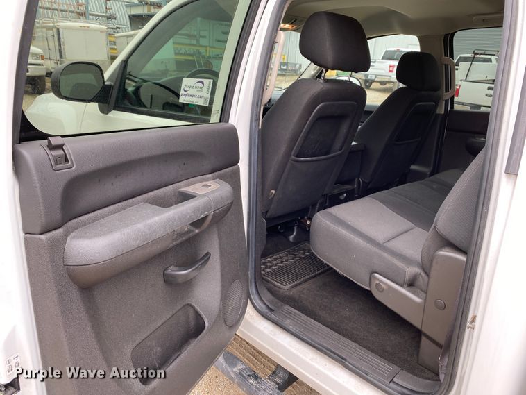 image for item DF6651 2011 Chevrolet Silverado 1500 Crew Cab pickup truck