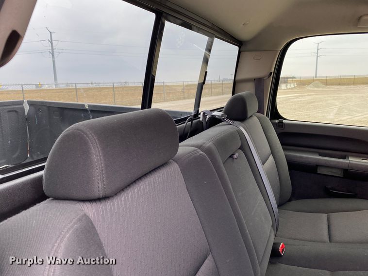 image for item DF6651 2011 Chevrolet Silverado 1500 Crew Cab pickup truck