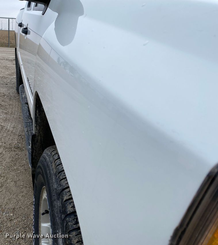 image for item DF6651 2011 Chevrolet Silverado 1500 Crew Cab pickup truck