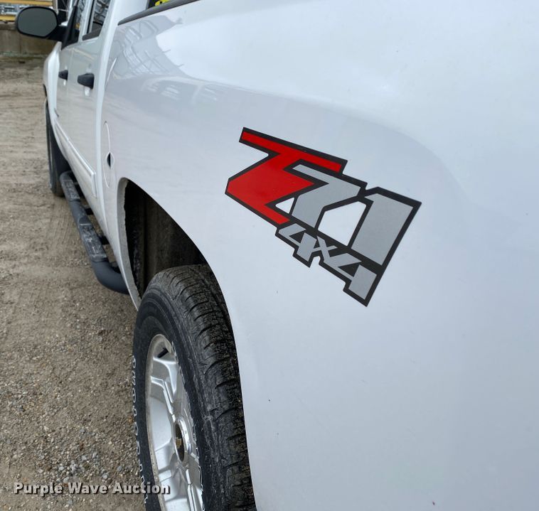 image for item DF6651 2011 Chevrolet Silverado 1500 Crew Cab pickup truck