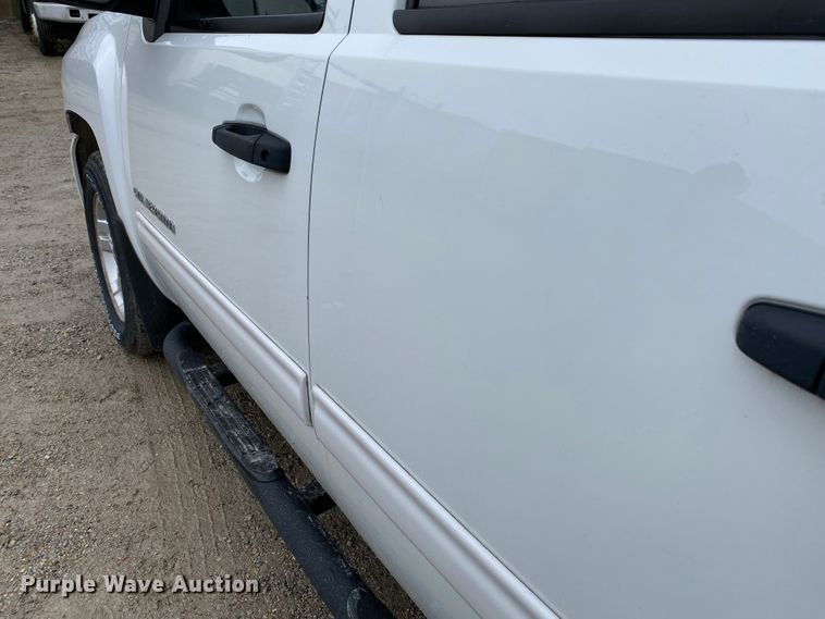 image for item DF6651 2011 Chevrolet Silverado 1500 Crew Cab pickup truck