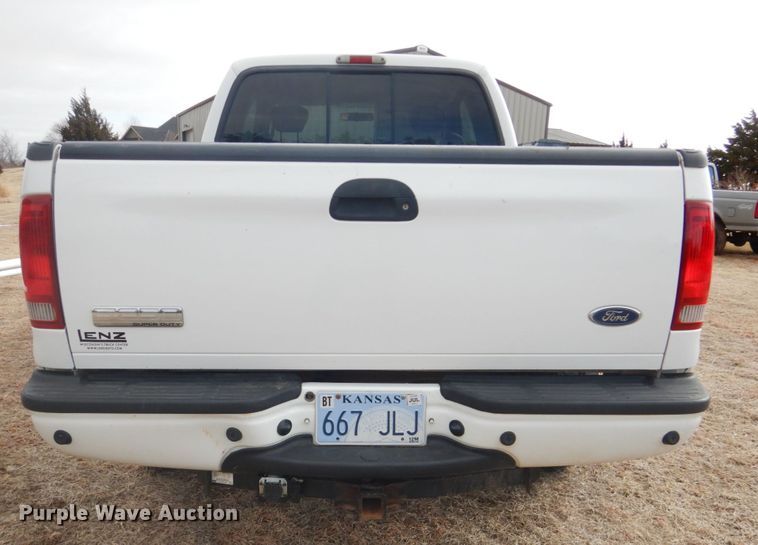 image for item DF7383 2005 Ford F250 Super Duty FX4 SuperCab pickup truck