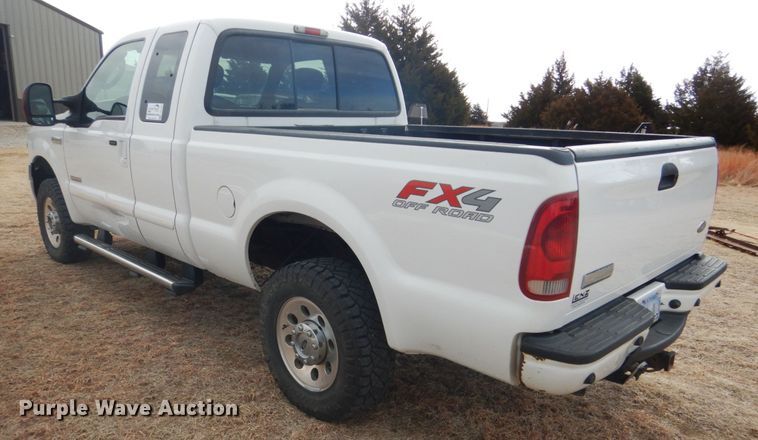 image for item DF7383 2005 Ford F250 Super Duty FX4 SuperCab pickup truck