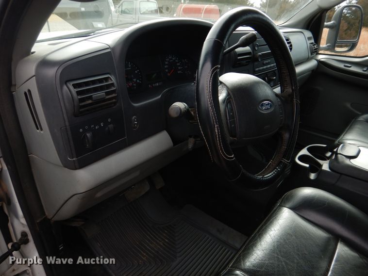 image for item DF7383 2005 Ford F250 Super Duty FX4 SuperCab pickup truck