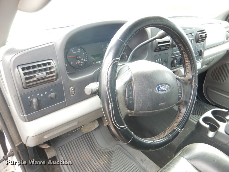 image for item DF7383 2005 Ford F250 Super Duty FX4 SuperCab pickup truck