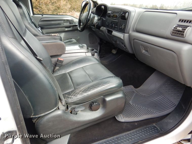 image for item DF7383 2005 Ford F250 Super Duty FX4 SuperCab pickup truck