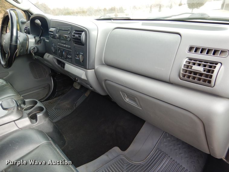 image for item DF7383 2005 Ford F250 Super Duty FX4 SuperCab pickup truck