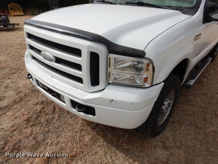 image for item DF7383 2005 Ford F250 Super Duty FX4 SuperCab pickup truck