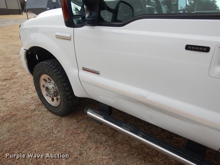 image for item DF7383 2005 Ford F250 Super Duty FX4 SuperCab pickup truck
