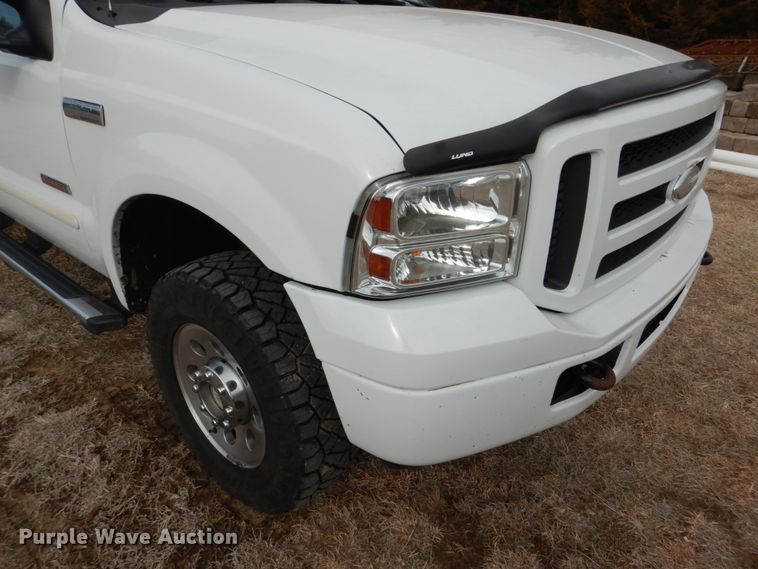 image for item DF7383 2005 Ford F250 Super Duty FX4 SuperCab pickup truck