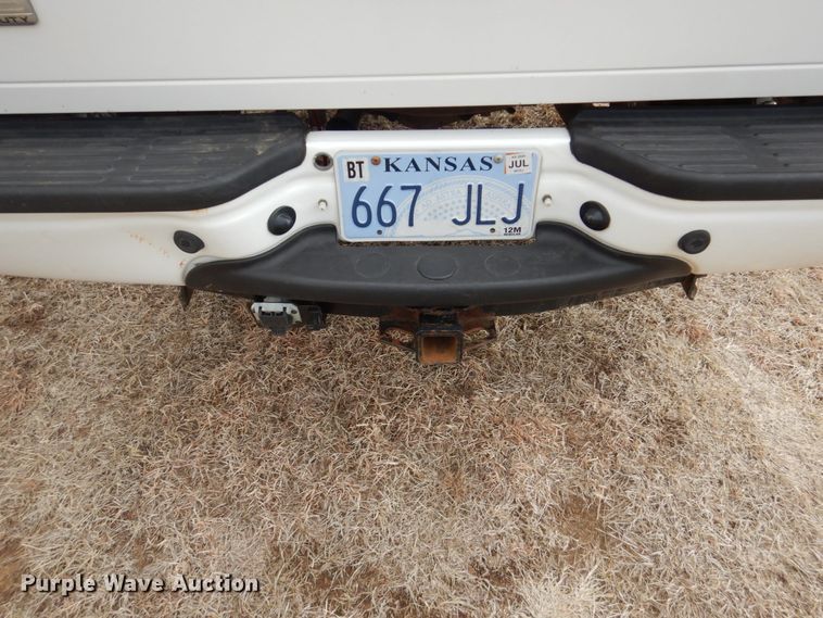 image for item DF7383 2005 Ford F250 Super Duty FX4 SuperCab pickup truck