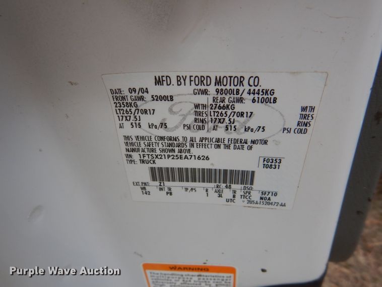 image for item DF7383 2005 Ford F250 Super Duty FX4 SuperCab pickup truck