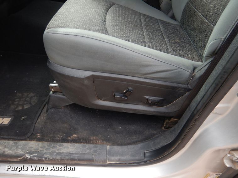 image for item DF7384 2017 Dodge Ram 1500 Big Horn Quad Cab pickup truck