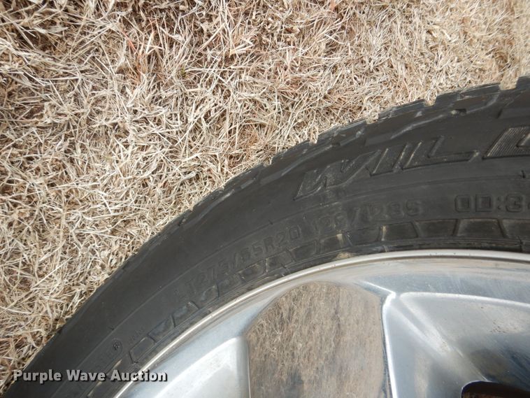 image for item DF7384 2017 Dodge Ram 1500 Big Horn Quad Cab pickup truck