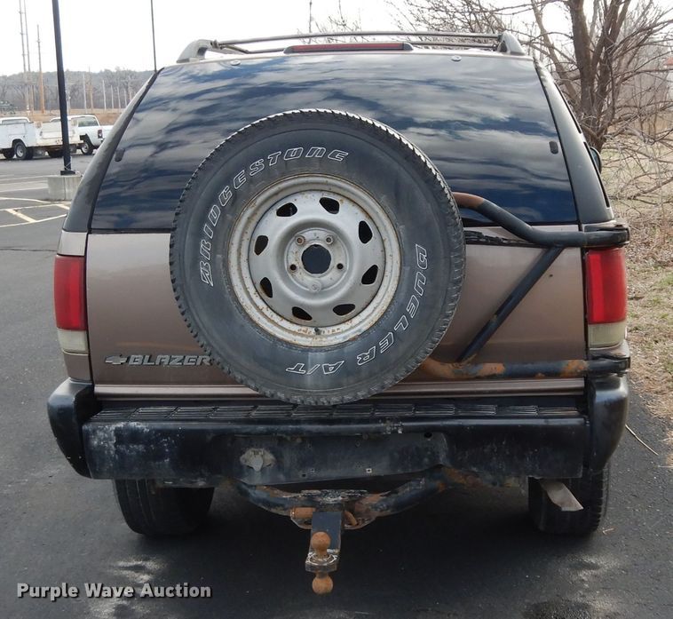 image for item DG6327 1996 Chevrolet Blazer LS SUV