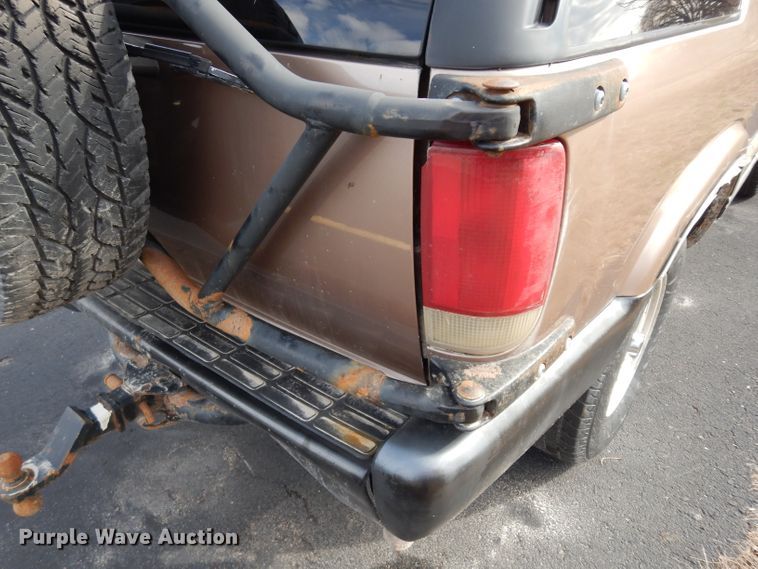 image for item DG6327 1996 Chevrolet Blazer LS SUV