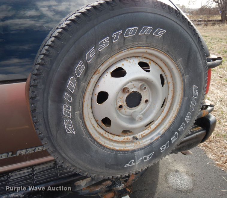 image for item DG6327 1996 Chevrolet Blazer LS SUV