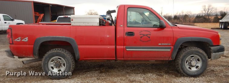 image for item DH4311 2004 Chevrolet Silverado 2500HD pickup truck