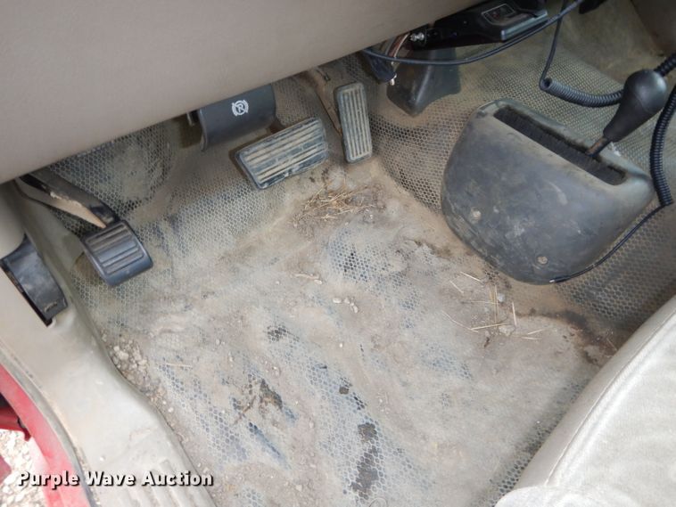 image for item DH4311 2004 Chevrolet Silverado 2500HD pickup truck