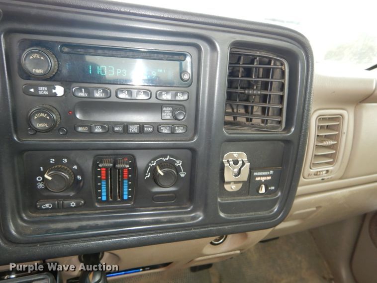 image for item DH4311 2004 Chevrolet Silverado 2500HD pickup truck