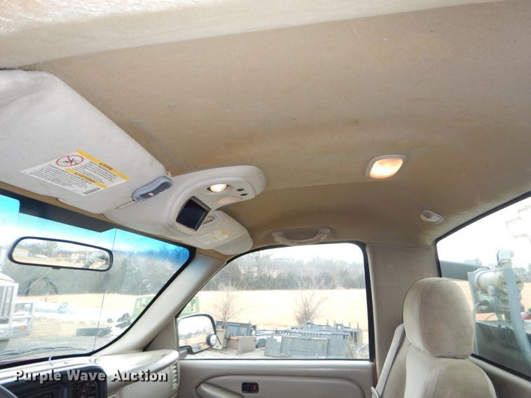 image for item DH4311 2004 Chevrolet Silverado 2500HD pickup truck