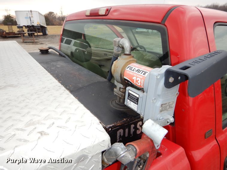 image for item DH4311 2004 Chevrolet Silverado 2500HD pickup truck